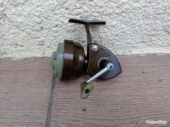MOULINET COLLECTOR TRES RARE . LUXOR RELAX CAPOTE EN PARFAIT ETAT DE FONCTIONNEMENT .