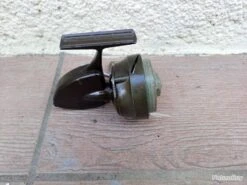 MOULINET COLLECTOR TRES RARE . LUXOR RELAX CAPOTE EN PARFAIT ETAT DE FONCTIONNEMENT . -Magasin De Pêche Et De Sport 00003 MOULINET COLLECTOR TRES RARE . LUXOR RELAX CAPOTE EN PARFAIT ETAT DE FONCTIONNEMENT