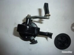 Moulinet Contact 400 Noir Très Bon état Avec Deuxième Bobine Neuve -Magasin De Pêche Et De Sport 00004 Moulinet Contact 400 noir tres bon etat avec deuxieme bobine neuve