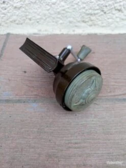 MOULINET COLLECTOR TRES RARE . LUXOR RELAX CAPOTE EN PARFAIT ETAT DE FONCTIONNEMENT . -Magasin De Pêche Et De Sport 00005 MOULINET COLLECTOR TRES RARE . LUXOR RELAX CAPOTE EN PARFAIT ETAT DE FONCTIONNEMENT