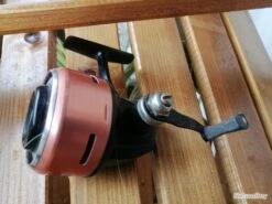 Abu Garcia Moulinet à Tambour Fixe Capoté ABU 503 Parfait état -Magasin De Pêche Et De Sport 00008 Moulinet a tambour fixe capote ABU 503 parfait etat