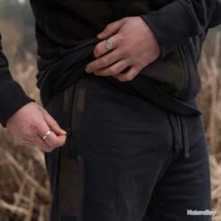 Avid Carp Distortion Onesie XL -Magasin De Pêche Et De Sport 00009 Distortion Onesie XL