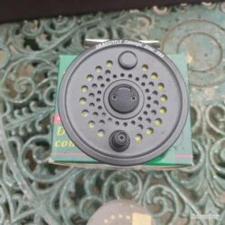 Dam Lot De Moulinets Et Cannes Pro Pour Pêche à La Mouche Et Matériel -Magasin De Pêche Et De Sport 00015 Lot de moulinets et cannes pro pour peche a la mouche et materiel