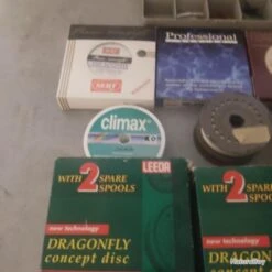 Dam Lot De Moulinets Et Cannes Pro Pour Pêche à La Mouche Et Matériel -Magasin De Pêche Et De Sport 00022 Lot de moulinets et cannes pro pour peche a la mouche et materiel